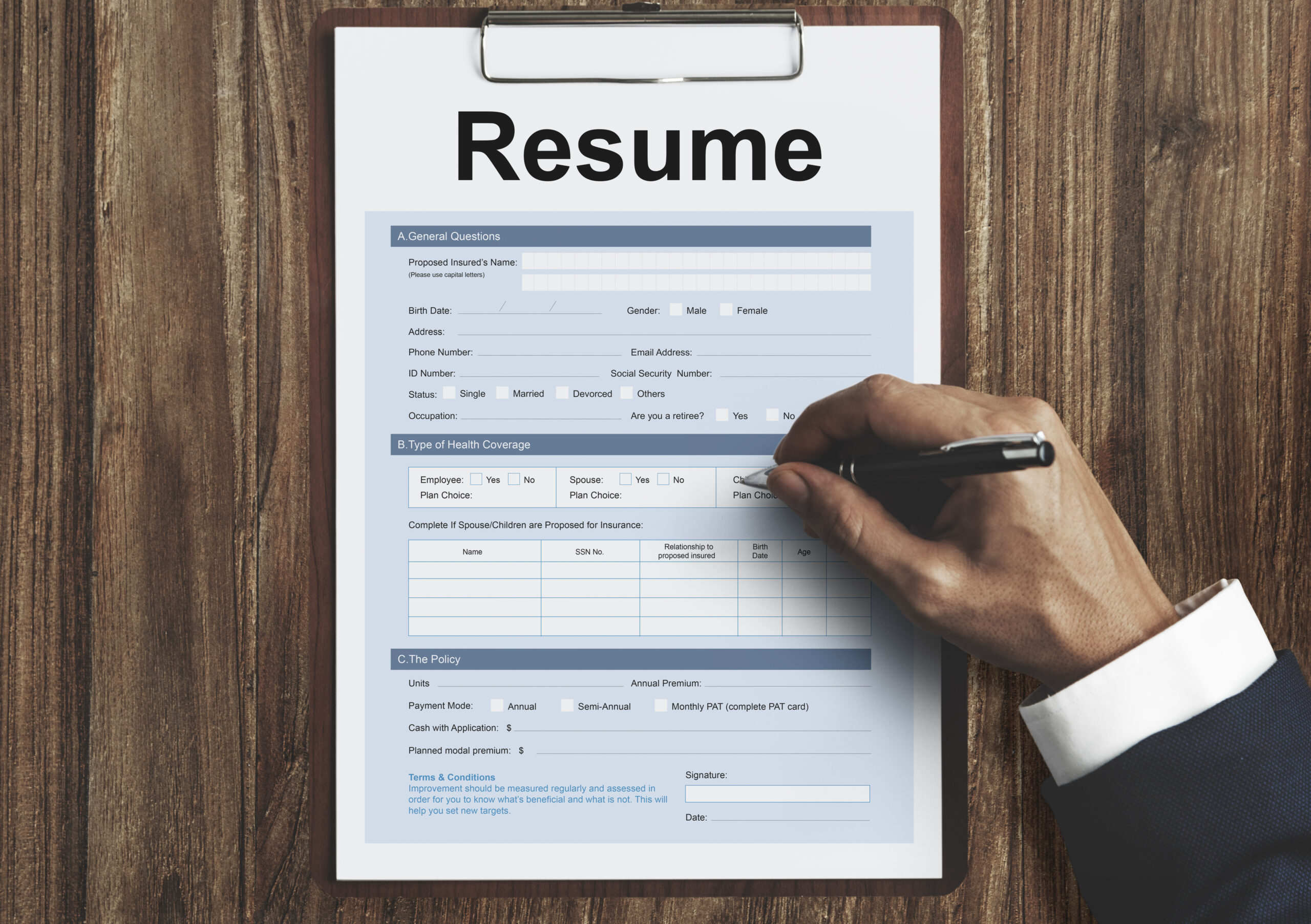 You are currently viewing Expert CV Writing for International Job Seekers in 2024